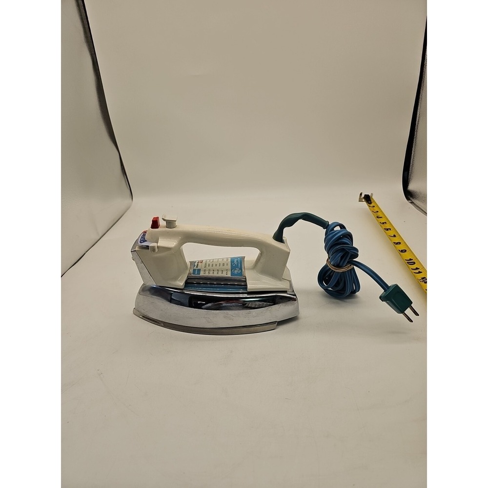 GE Electric Steam And Spray Dry Iron 701 VTG Made In‎ America